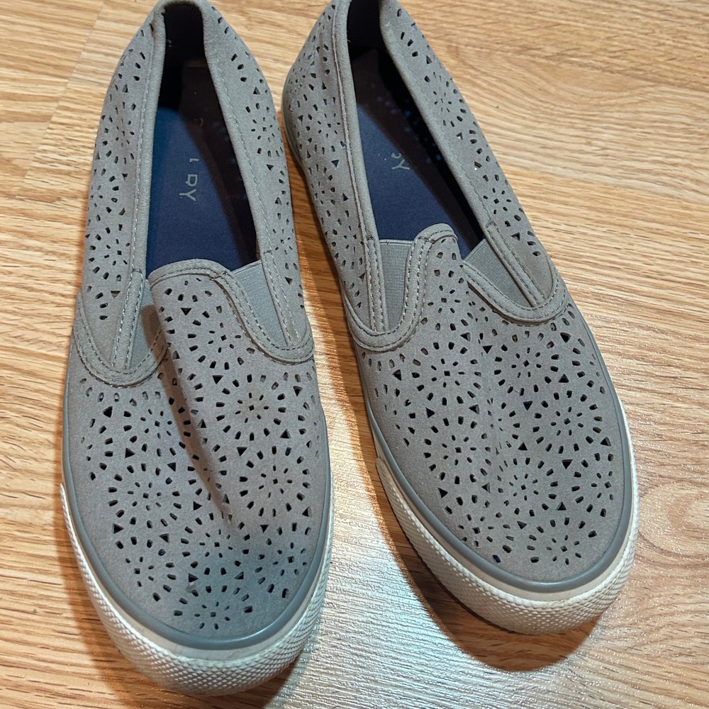 Sperry Womens Crest Vibe Grey Suede Perforated Slip On Sneakers Size 9